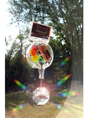Kikkerland Solar-Powered Rainbow Maker With Genuine Crystal-612615108455-20