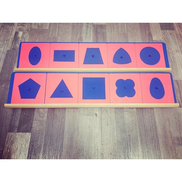 Materiale Montessori Incastri di metallo blu e rosa con mensole porta incastri (disponibili tra 7gg)-MON-B-97-019