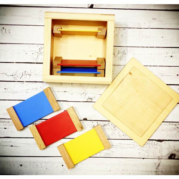 Materiale Montessori Spolette dei colori primari-SPOLETTE3-01