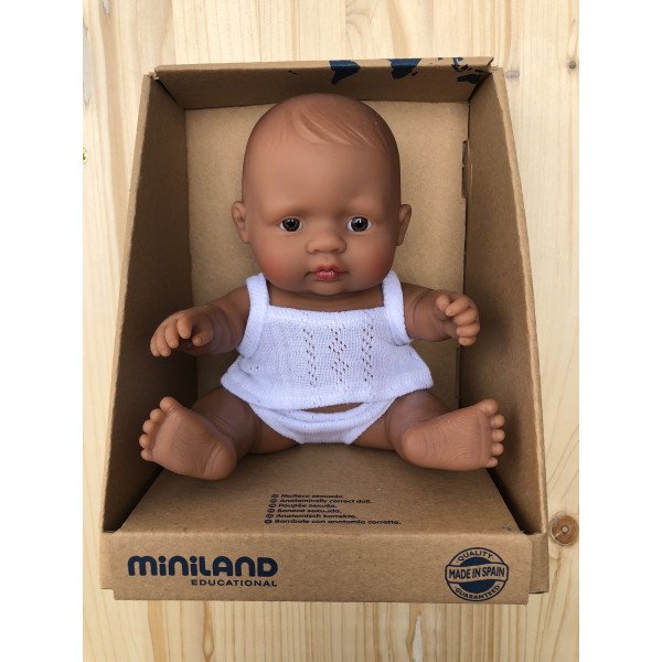 Miniland Bambola Baby Boy Latino 21 cm con intimo 31127-Miniland-21CM-LATINO-M-012